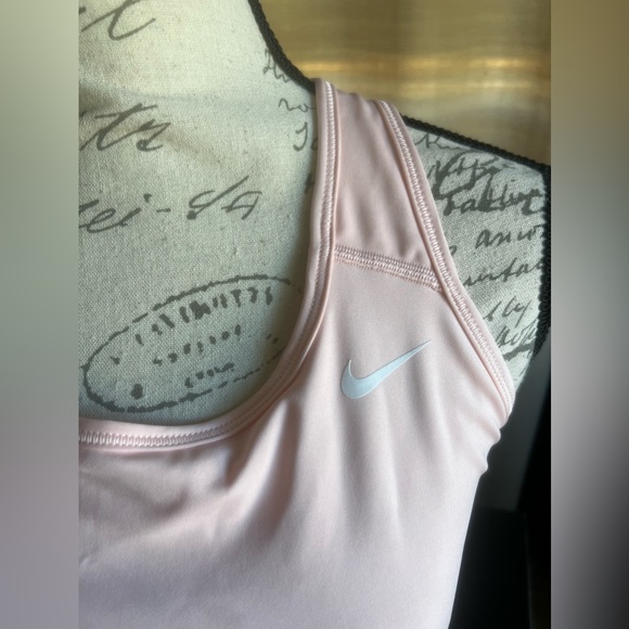 Nike sports bra - Picture 2 of 5